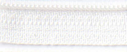 Zipper - 22" - can trim to size - Marshmallow - 702