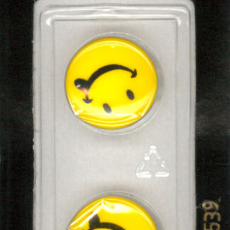 Button - 1539 - 18 mm - Yellow smiley with tounge out - by Dill
