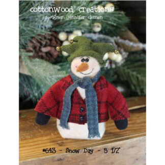 CottonWood Creations - Snow Day Pincushion - CWC643